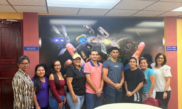 ESTUDIANTES DE INFORMÁTICA SE CAPACITAN EN VENTAJAS QUE OFRECE EL SIBIUP