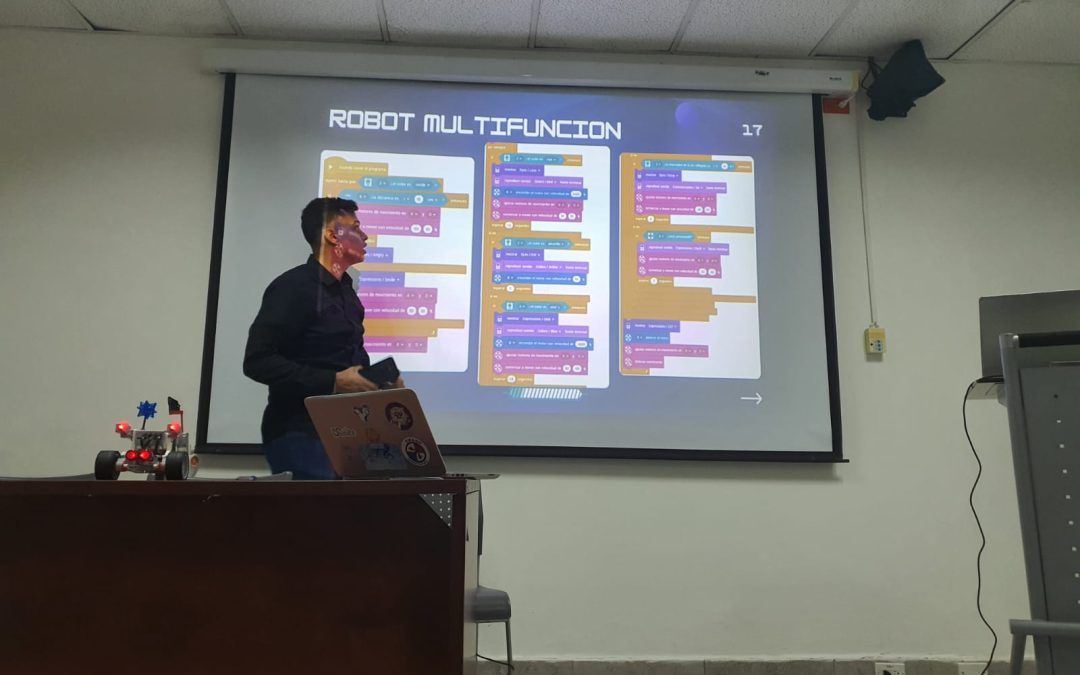 FIEC realiza exitoso ciclo de conferencias sobre Blockchain, Hacking y Robótica
